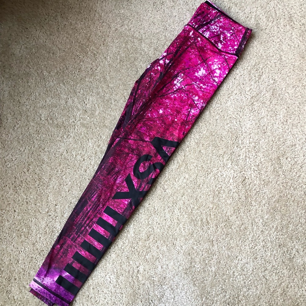 Victoria’s Secret limited edition tights